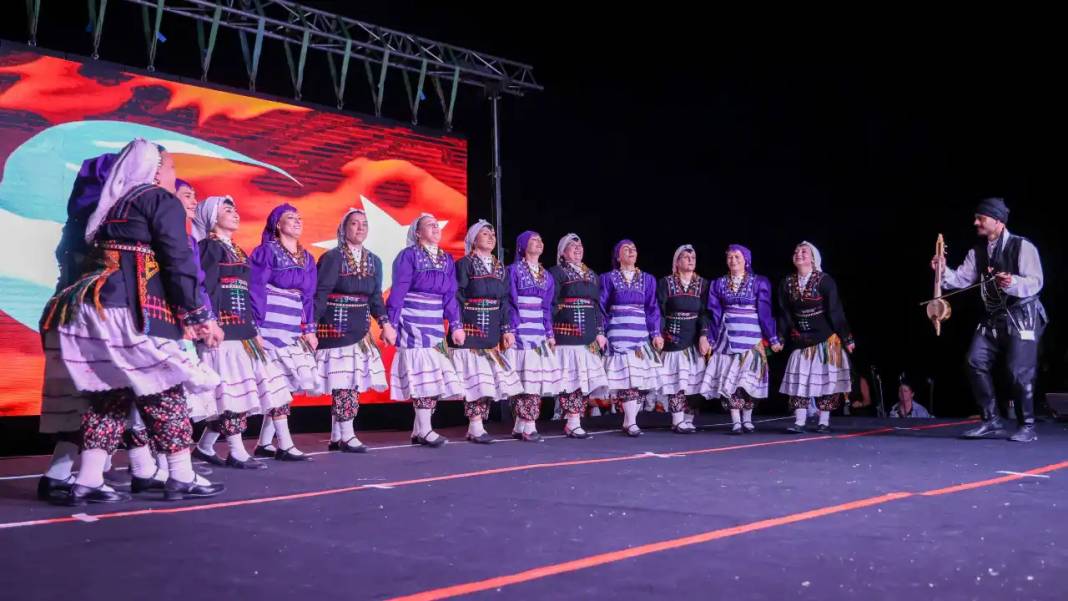 Manavgat’ta Halk Dansları Festivali Nefes Kesti! 7